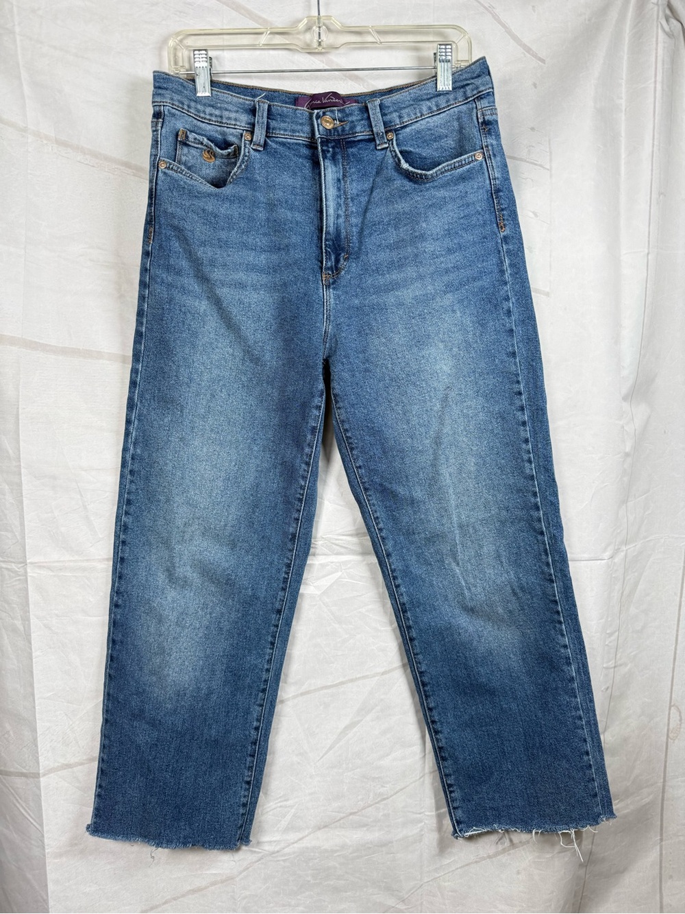 Gloria Vanderbilt women’s Classic Straight-Leg Jeans Medium Blue Size 6 raw hem